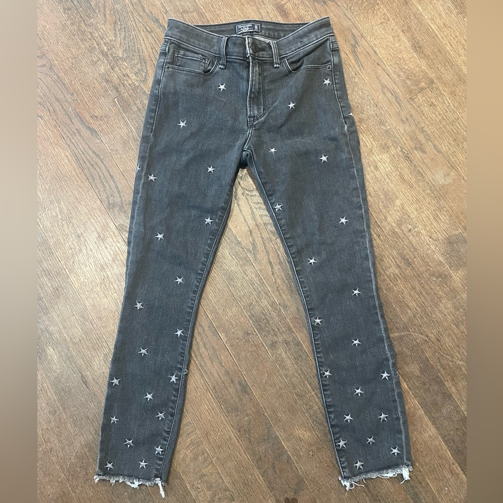 Abercrombie & Fitch size 24/00s Mid Rise Ankle Cropped Jeans with Star Pattern